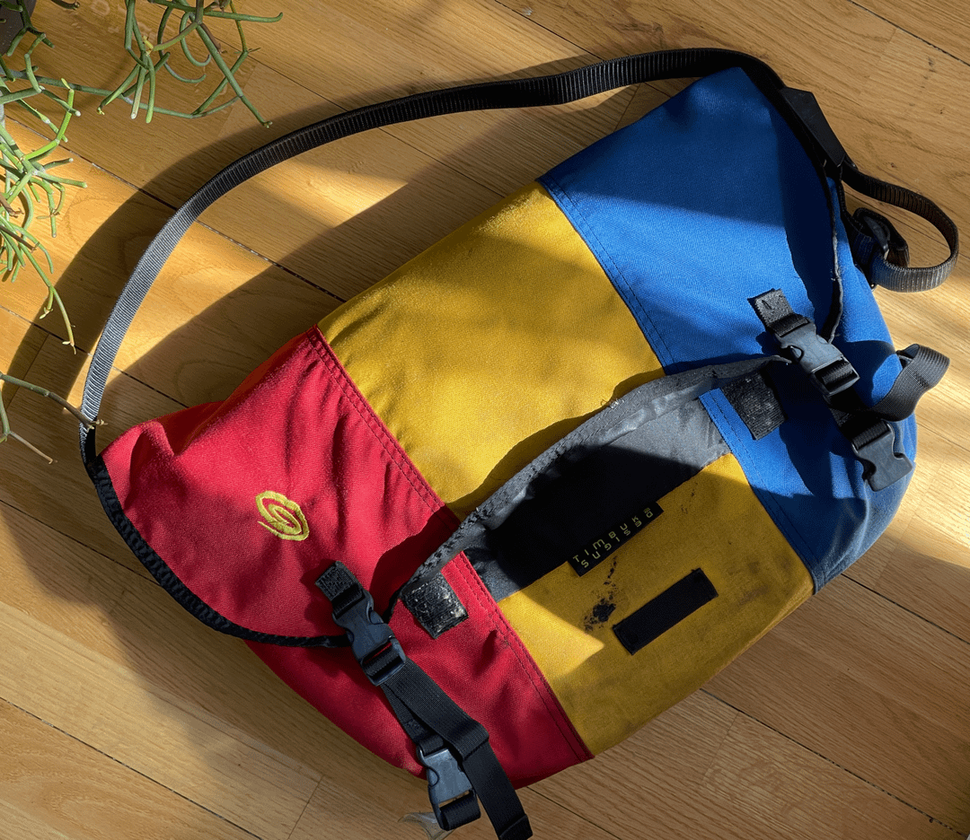 古すぎて、Timbuk2の年代特定できないよ。1997年？メッセンジャー
