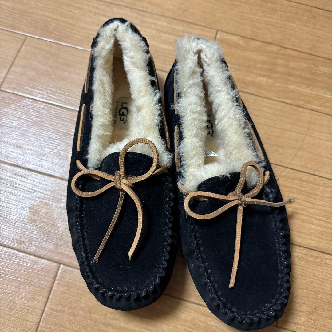 【新品未使用】【正規品】UGG DAKOTA 23cm ブラック 楽天市場】アグ ダコタ UGG モカシン レディース ブラック 黒 ブラウン