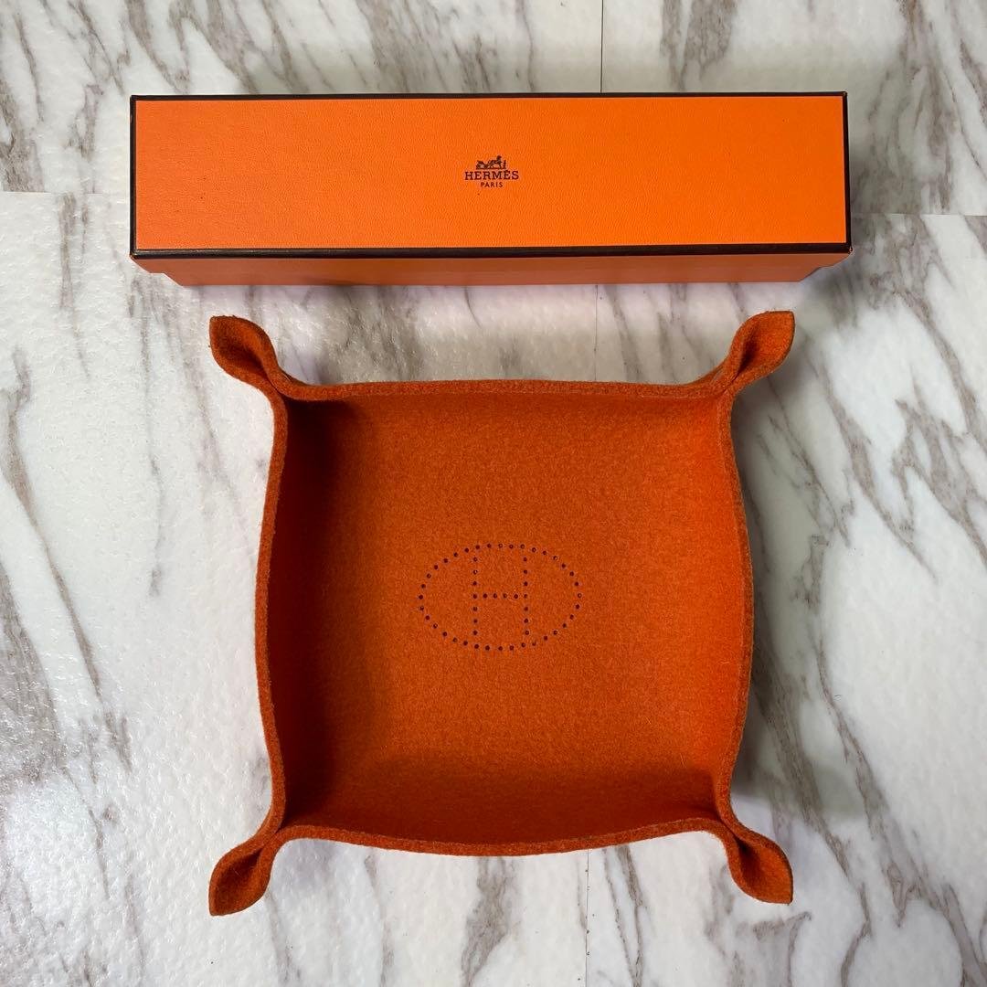 HERMES フェルトトレイ 小物入れ アクセサリー 箱付き ヴィド・ポッシュ HERMES（エルメス） 新品同様 ヴィドポッシュ フェルトトレイ トレー
