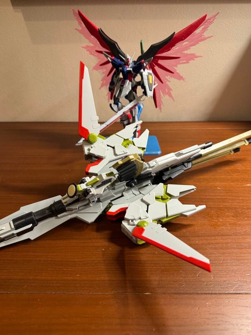 HG デスティニーガンダムSpec-2+ゼウスシルエット組立済み HG 1/144 デスティニーガンダムSpecII&ゼウスシルエット｜バンダイ